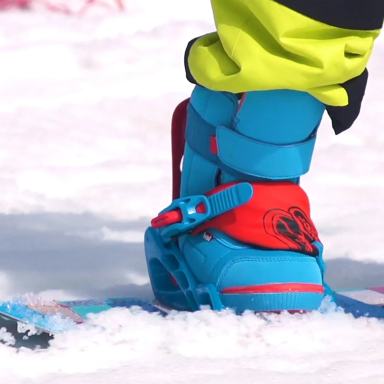 HEAD Junior Rowdy Multicolor Snowboard With P KID Bindings - Image 6